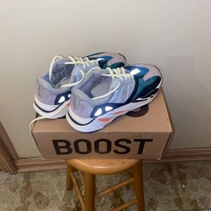 adidas Yeezy Boost 700 Wave Runner
Solid Grey
100% Authentic(used with box)